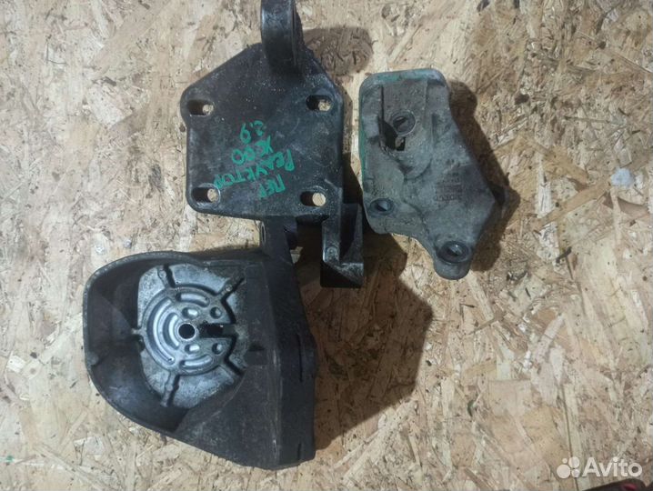 Кронштейн двс кпп Volvo XC90