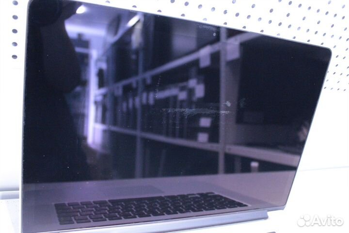 Apple MacBook PRO (Retina,15-inch,Early 2013) / i7