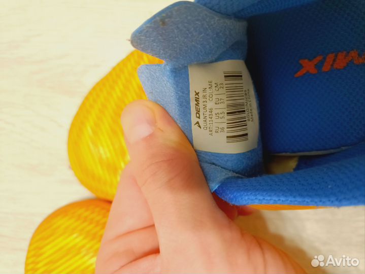 Футзалки demix quantum 3 JR 36 р