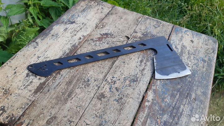 Топорик туристический