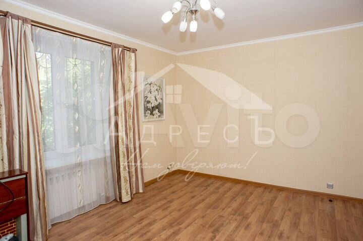 3-к. квартира, 64 м², 1/2 эт.
