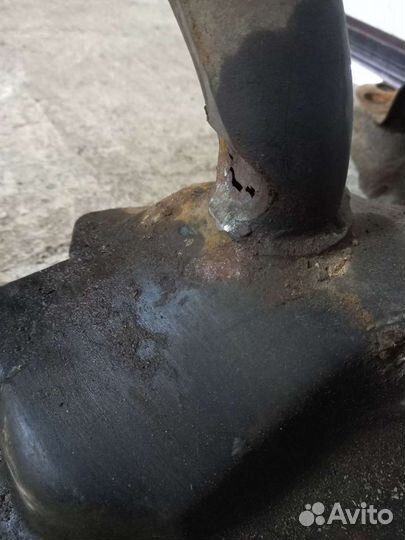 Подрамник рычаг Geely mk cross