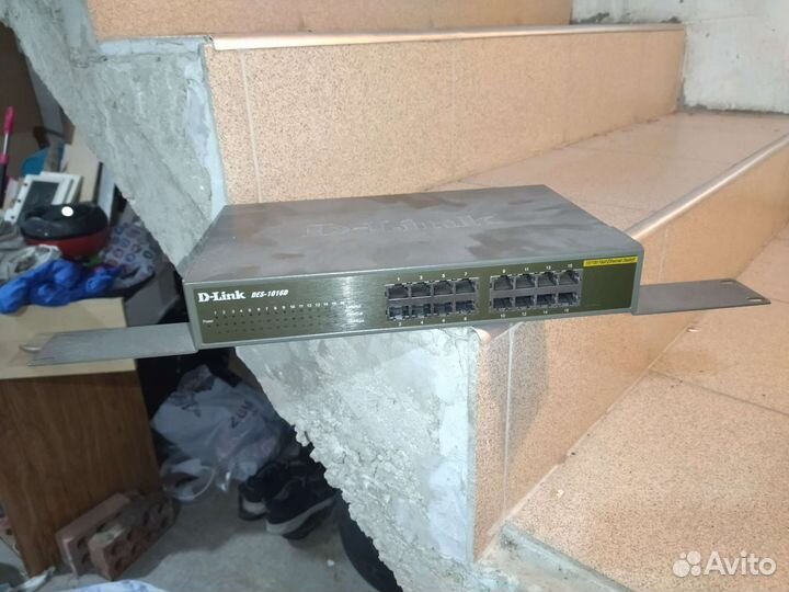 Коммутатор D-link DES-1016D