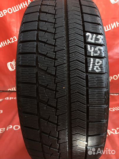 Bridgestone Blizzak VRX 215/45 R18 91Q