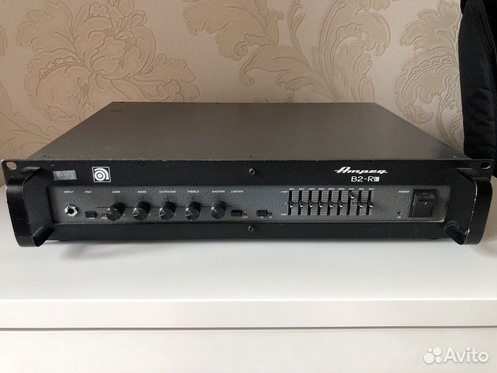 Басовый усилитель Ampeg B2RE