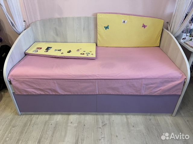 Кровать с ящиками и матрацом 180/80