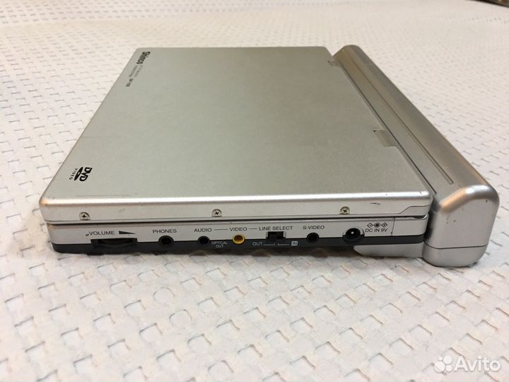 Портативный DVD проигрыватель Shinco