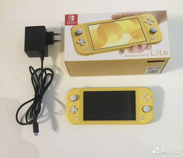 Nintendo Switch Lite прошитая + игры