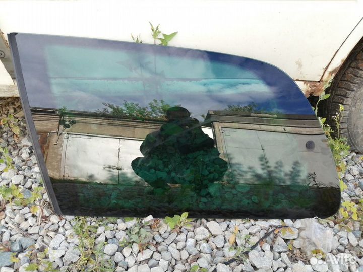 Стекло заднее левое Ford Galaxy