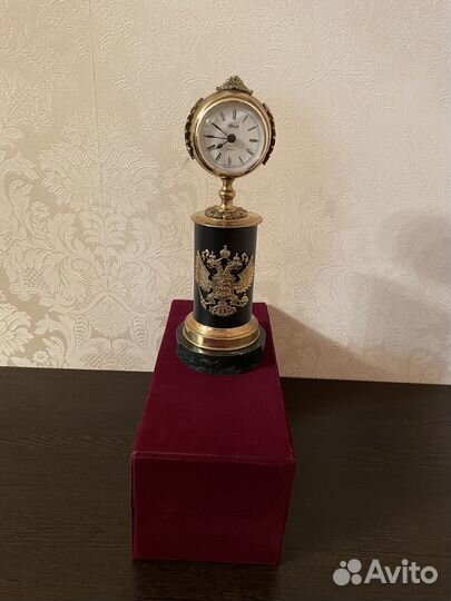 Часы настольные 