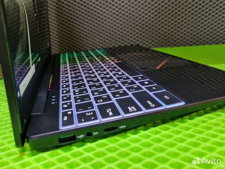 Ноутбук Новый intel i7/16Gb/SSD 512Gb