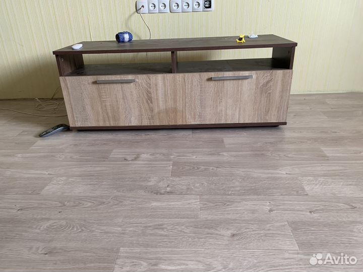 Тумба под телевизор