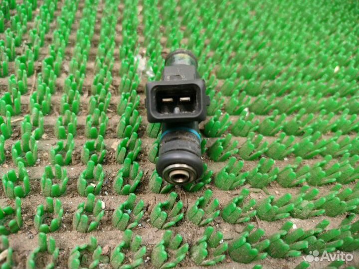 Форсунка Citroen Berlingo M59 TU3A 2010