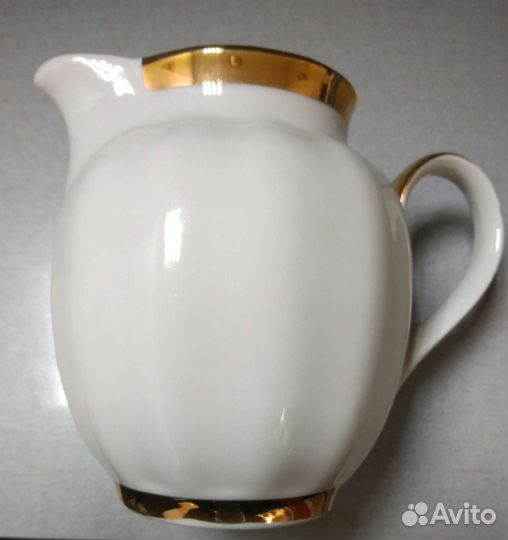 Кувшин молочник Дулевский фарфоровый завод 1990г