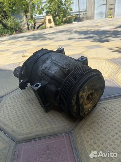 Компресор кондиционера мегано