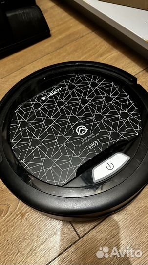 Робот пылесос scarlett