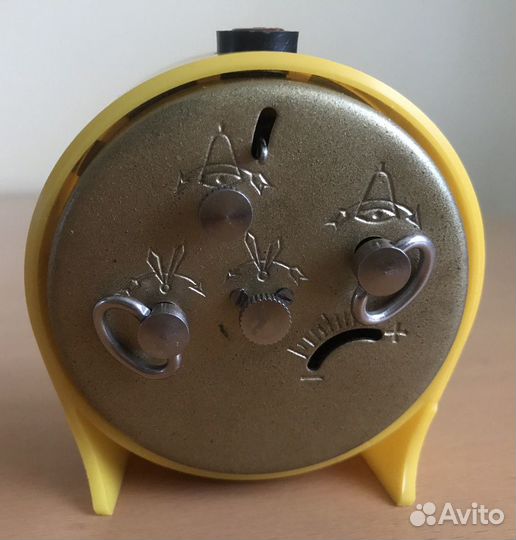 Часы Будильник Слава,новые,на ходу,1993 г