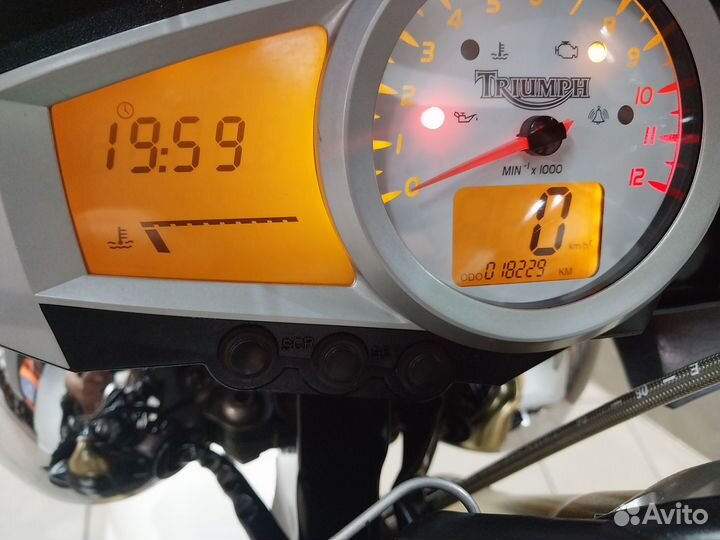 Triumph Speed Triple 1050