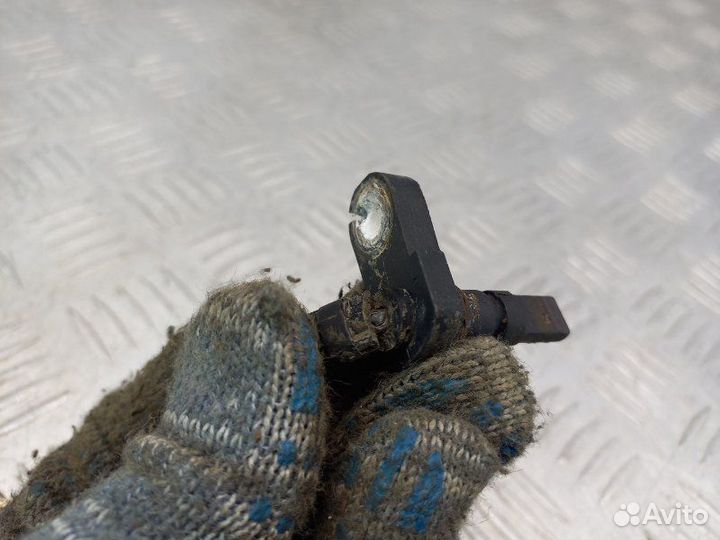 Датчик ABS передний правый Toyota Rav 4 XA40 2.0