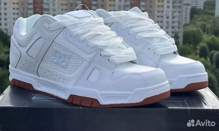 Dc shoes stag дутыши белые