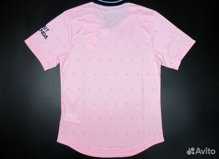 Форма розовая Арсенал Лондон сезон 23/24