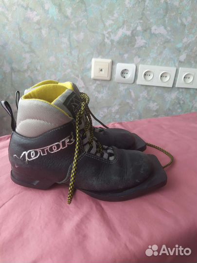 Лыжные ботинки 34