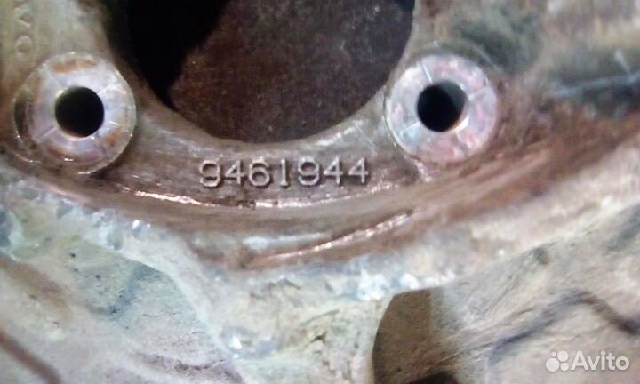 Поворотный кулак передний правый левый Volvo S80