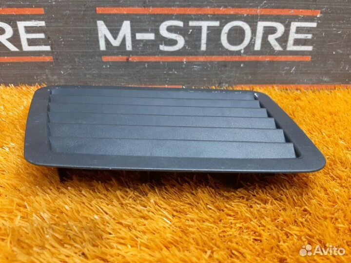 Дефлектор воздушный задний правый Mercedes-Benz