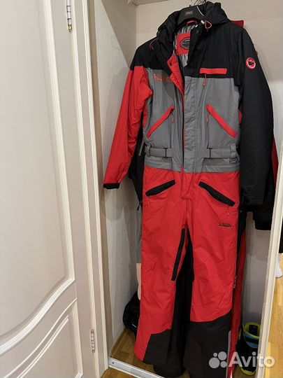 Горнолыжный комбинезон XS