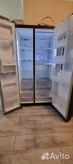 Холодильник (Side-by-Side) LG