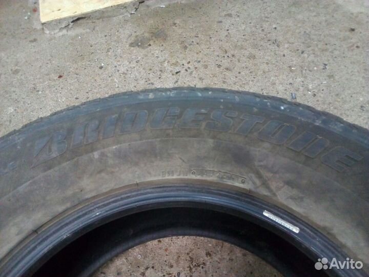 Bridgestone Blizzak DM-V1 285/65 R17