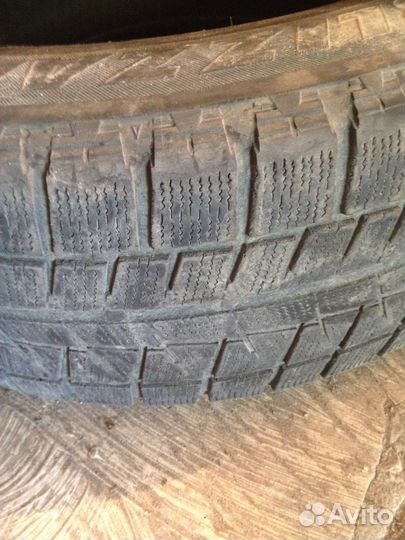 Bridgestone Blizzak Revo GZ 225/60 R17