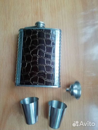 Фляжка со стопками и воронкой нержавейка новая