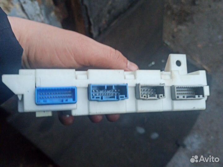 Блок комфорта mazda 3 BL 1.6 ат