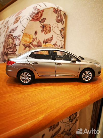 Citroen c4 1:18