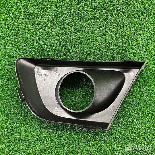 Решетка птф левая Renault Duster 1