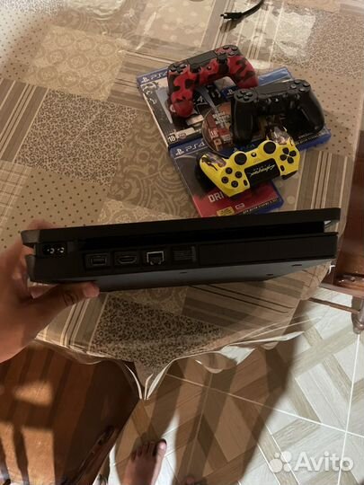 Sony playstation 4 slim