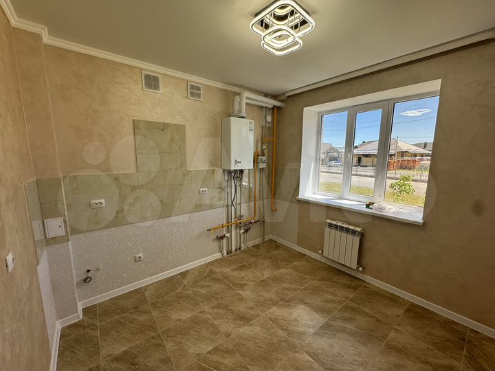 1-к. квартира, 42 м², 1/4 эт.