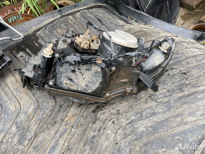 Фара правая (Subaru Outback)