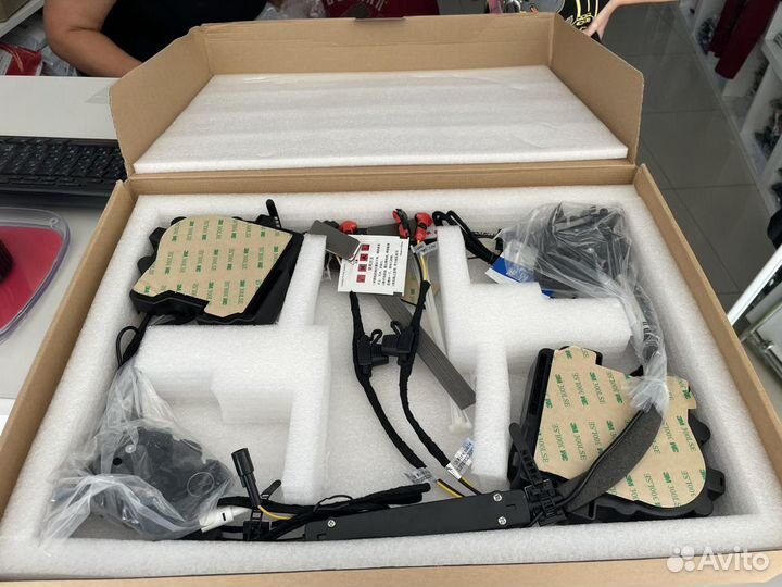 Доводчики дверей Toyota Land Cruiser 300