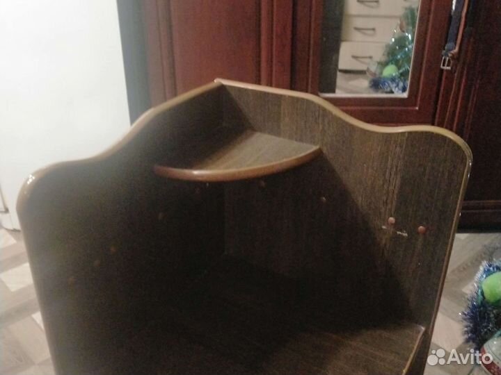 Угловая полка