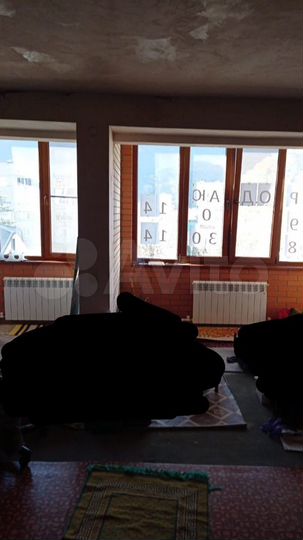 2-к. квартира, 64 м², 4/9 эт.
