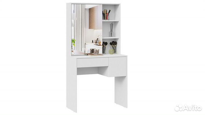 Туалетный столик с зеркалом