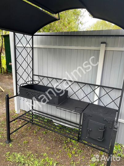 Мангал с крышей