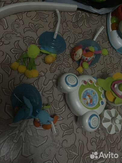 Мобиль на детскую кроватку