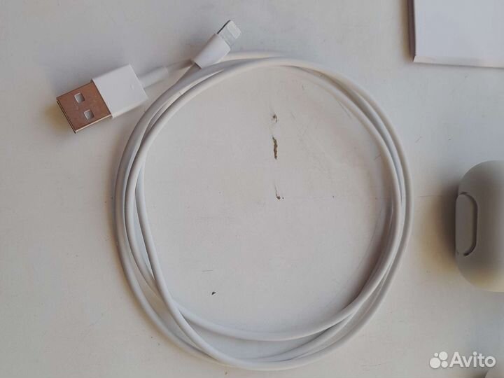 Беспроводные наушники новые