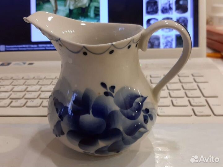 Молочник, фарфор, гжель
