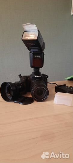 Зеркальный фотоаппарат Canon 60D