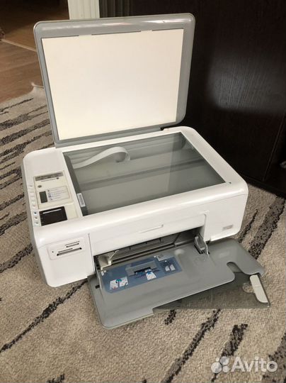 Принтер HP цветной со сканером