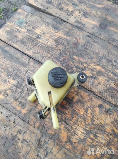 Бачок гидроусилителя руля Mazda Demio 2 DY3R DY3W